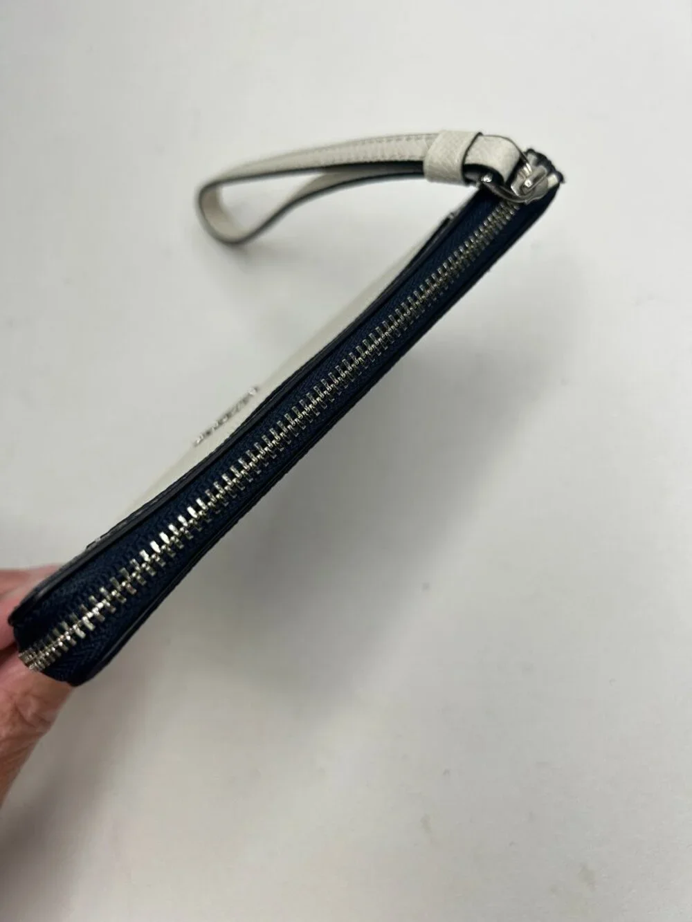 COACH Wristlet F86924 Midnight/Chalk Colorblock